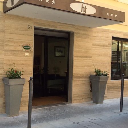 Hotel Touring Livorno Buitenkant foto