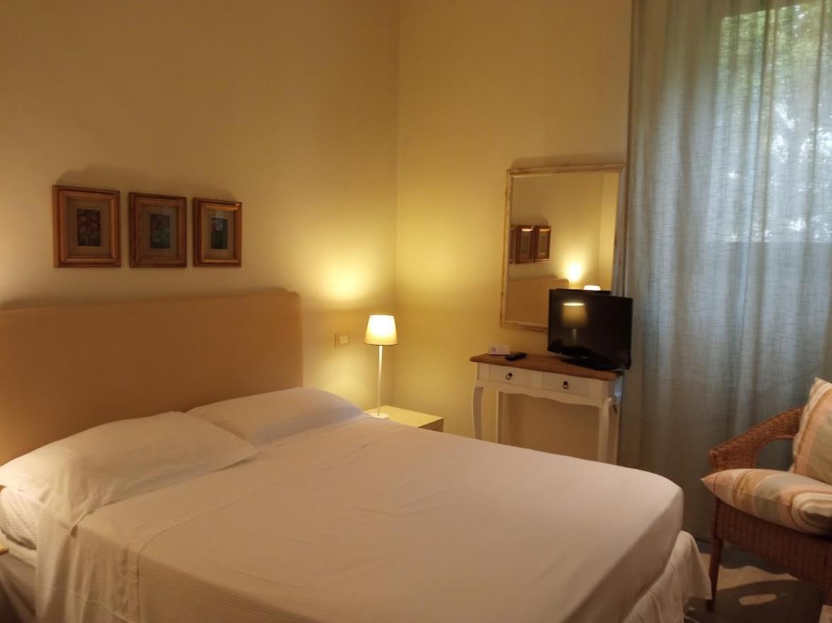 Hotel Touring Livorno Buitenkant foto