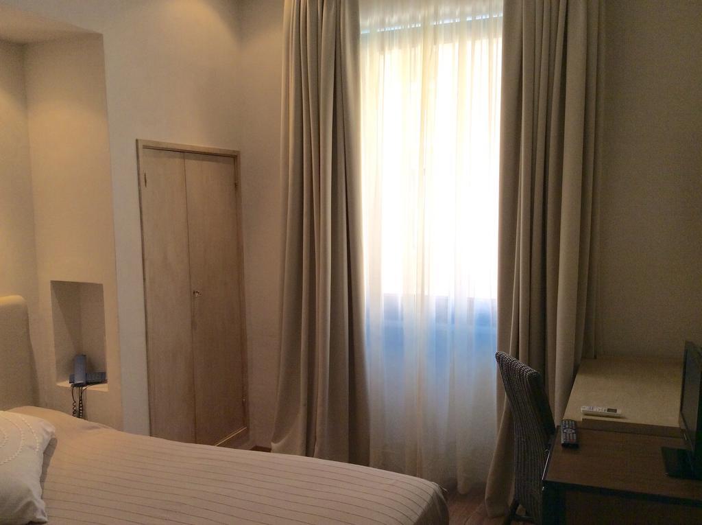 Hotel Touring Livorno Buitenkant foto