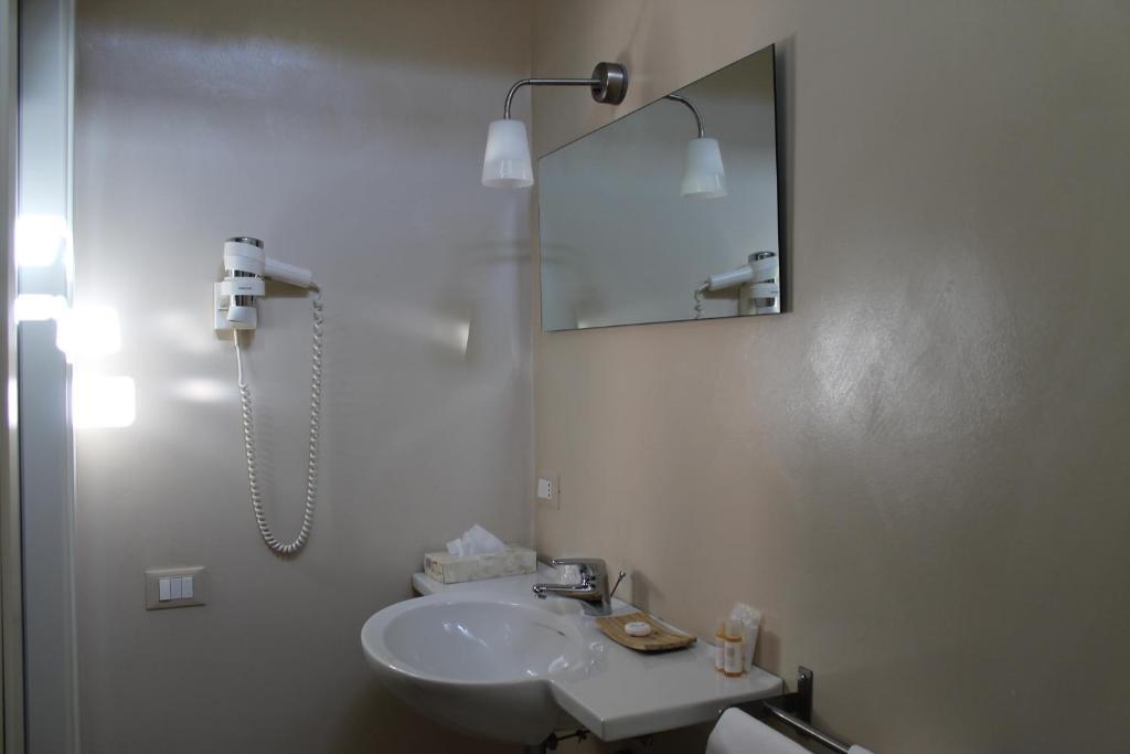 Hotel Touring Livorno Kamer foto