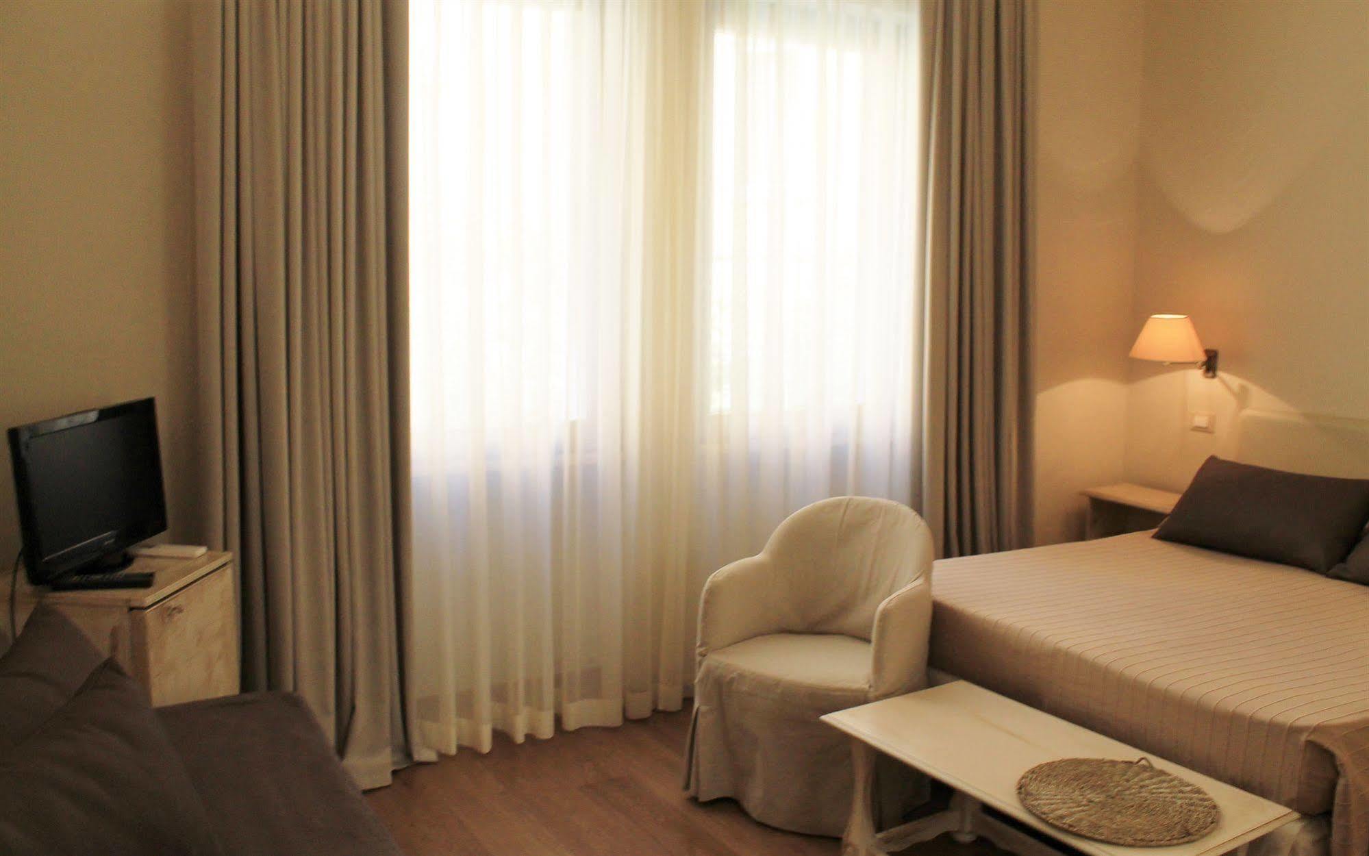 Hotel Touring Livorno Buitenkant foto